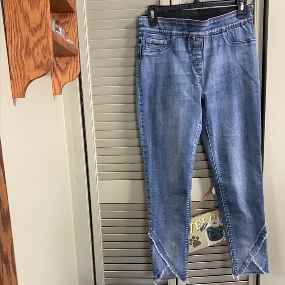 Coco + Carmen Washed Blue Ankle Crop Jeans